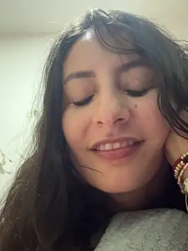 Snapshot of alina_martinelli chatting on 10.14.25 alina martinelli online show from 10.14.25