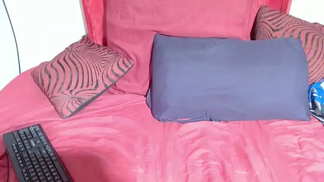 Snapshot of BBW42LL chatting on 04.23.26 BBW42LL online show from 04.23.26