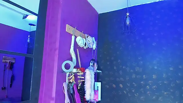 Alexa Slave online show from 09.10.25