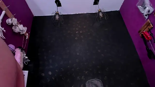 Alexa Slave online show from 10.11.25