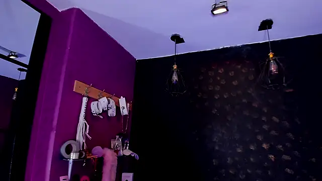 Alexa Slave online show from 11.07.25