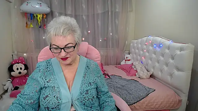 KayleSmoll online show from 01.23.25