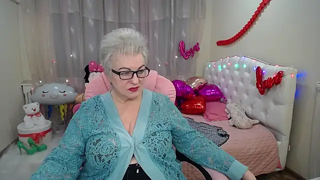 KayleSmoll online show from 02.06.25