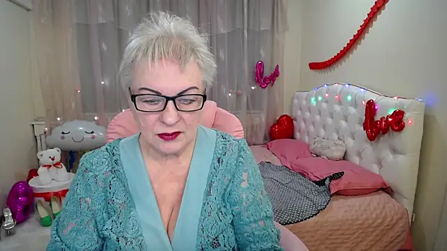 KayleSmoll online show from 02.25.25