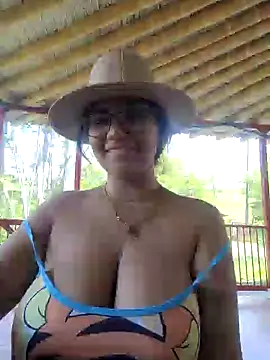 Sofythom1 online show from 12.18.24