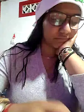 Sofythom1 online show from 12.19.24