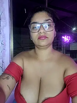 Sofythom1 online show from 02.14.25