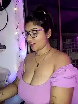 Sofythom1 online show from 02.27.25