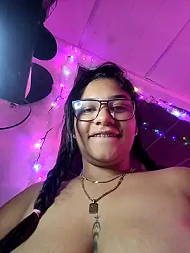 Sofythom1 online show from 02.28.25