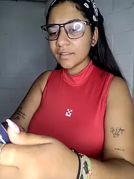 Sofythom1 online show from 03.14.25