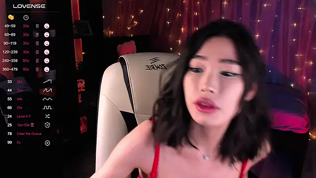 Snapshot of sensualily chatting on 12.27.24 sensualily online show from 12.27.24