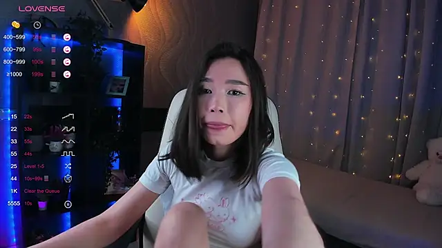 Snapshot of sensualily chatting on 03.09.25 sensualily online show from 03.09.25