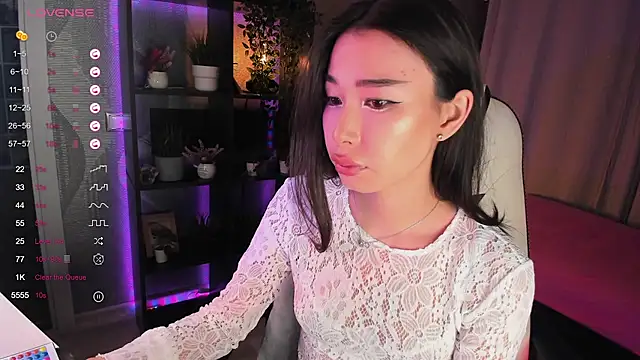 Snapshot of sensualily chatting on 09.14.25 sensualily online show from 09.14.25