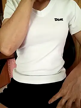 YunLem online show from 10.05.25