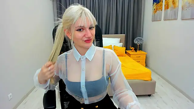 SelenaeMoore online show from 01.23.25