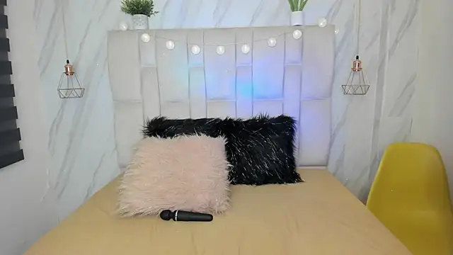 Esteff  o2 online show from 02.25.25