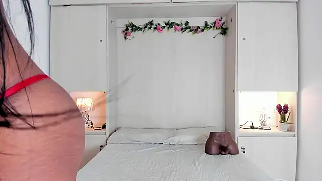 Snapshot of KendallRosse1 chatting on 02.17.26 KendallRosse1 online show from 02.17.26