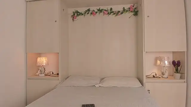 Snapshot of KendallRosse1 chatting on 02.27.26 KendallRosse1 online show from 02.27.26