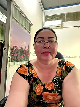 Snapshot of NDith chatting on 01.16.26 NDith online show from 01.16.26