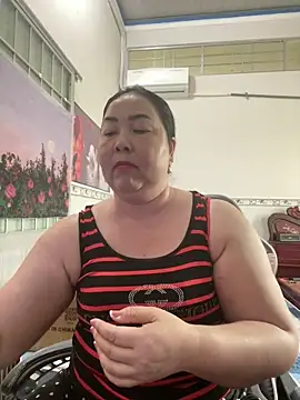 Snapshot of NDith chatting on 02.01.26 NDith online show from 02.01.26