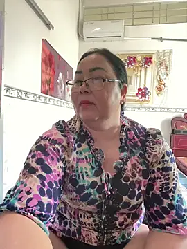 Snapshot of NDith chatting on 02.21.26 NDith online show from 02.21.26