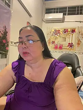 Snapshot of NDith chatting on 02.22.26 NDith online show from 02.22.26