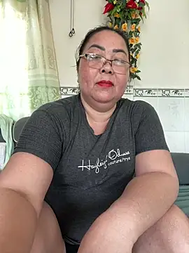 Snapshot of NDith chatting on 04.02.26 NDith online show from 04.02.26