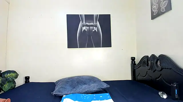 Snapshot of Riya_xXx chatting on 02.15.26 Riya xXx online show from 02.15.26