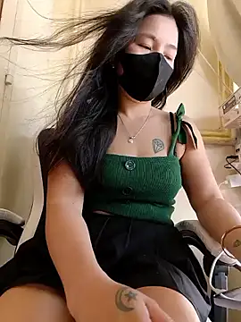 Snapshot of lyna_bl chatting on 03.03.25 lyna bl online show from 03.03.25