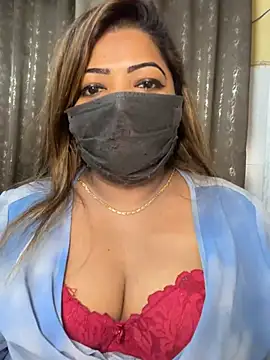 Snapshot of Oh-Monika chatting on 02.11.26 Oh-Monika online show from 02.11.26