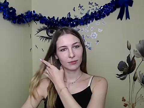 Snapshot of StrangerGi chatting on 01.15.25 StrangerGi online show from 01.15.25