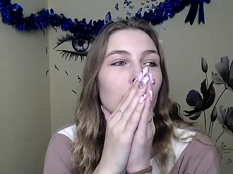 Snapshot of StrangerGi chatting on 01.19.25 StrangerGi online show from 01.19.25