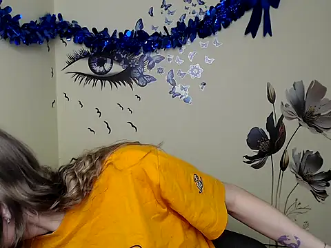 Snapshot of StrangerGi chatting on 01.23.25 StrangerGi online show from 01.23.25