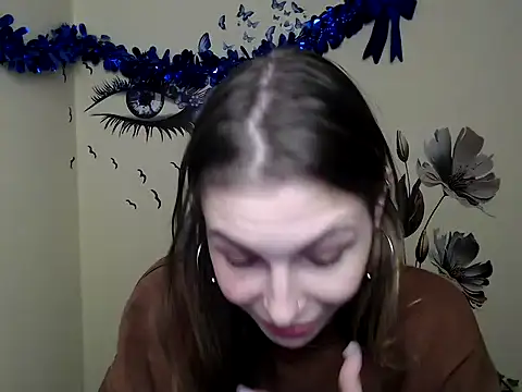 Snapshot of StrangerGi chatting on 01.28.25 StrangerGi online show from 01.28.25