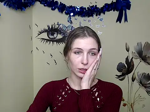 Snapshot of StrangerGi chatting on 02.06.25 StrangerGi online show from 02.06.25