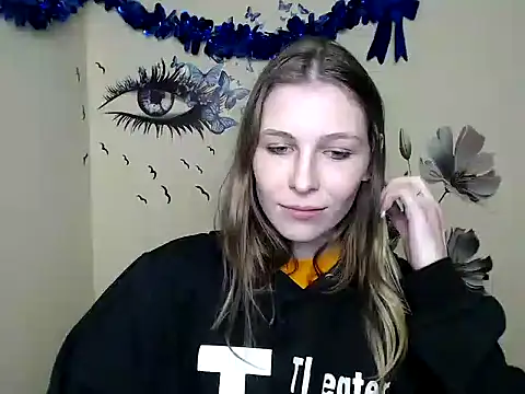 Snapshot of StrangerGi chatting on 02.26.25 StrangerGi online show from 02.26.25