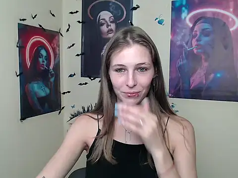 Snapshot of StrangerGi chatting on 09.11.25 StrangerGi online show from 09.11.25