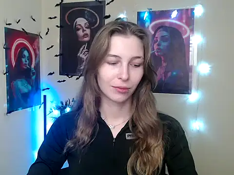 StrangerGi online show from 12.17.25