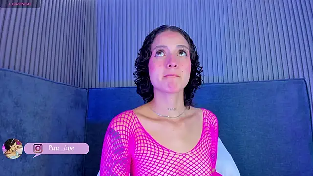 Snapshot of pau_live chatting on 09.24.25 pau live online show from 09.24.25