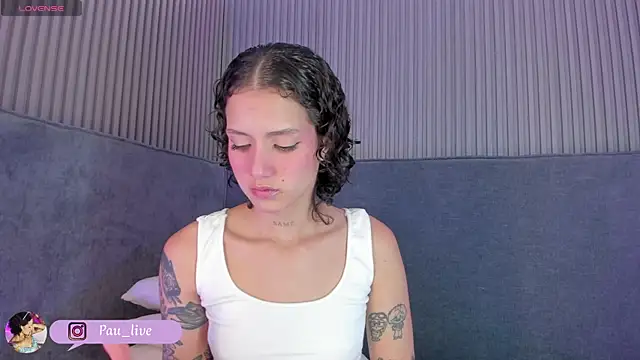 Snapshot of pau_live chatting on 09.28.25 pau live online show from 09.28.25