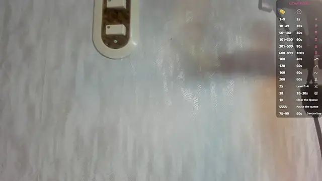 MelanieRioss online show from 10.08.25