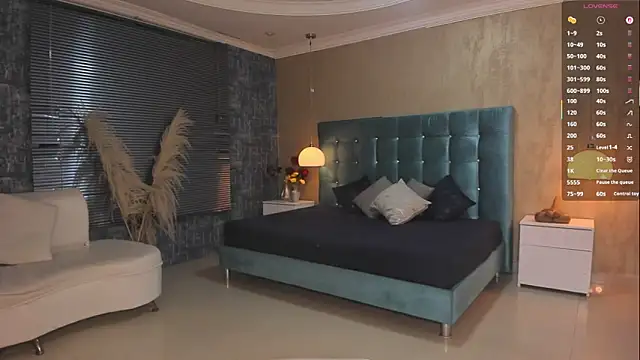 MelanieRioss online show from 02.25.26