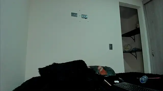 Nina Fuentes online show from 02.11.25