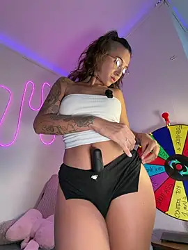 Snapshot of BarbieDarksOk chatting on 04.13.26 BarbieDarksOk online show from 04.13.26