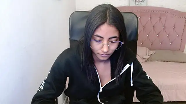 shaneelle online show from 02.14.25