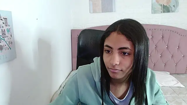 shaneelle online show from 10.08.25