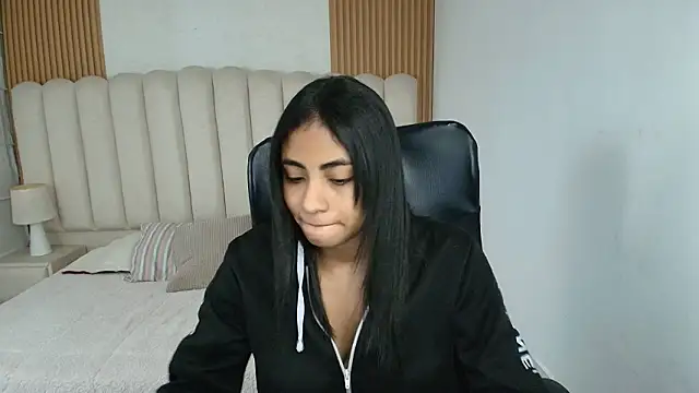 shaneelle online show from 03.25.26