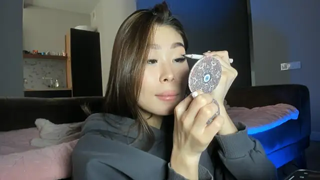 Yukisans online show from 02.27.25