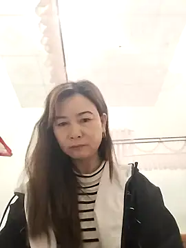 Sexy-ladyboobs20 online show from 12.31.24