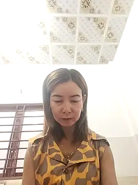 Sexy-ladyboobs20 online show from 10.16.25